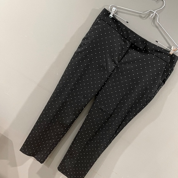 LIZ CLAIBORNE (Career) EMMA CLASSIC CROP PANT SIZE 12 - Picture 1 of 1